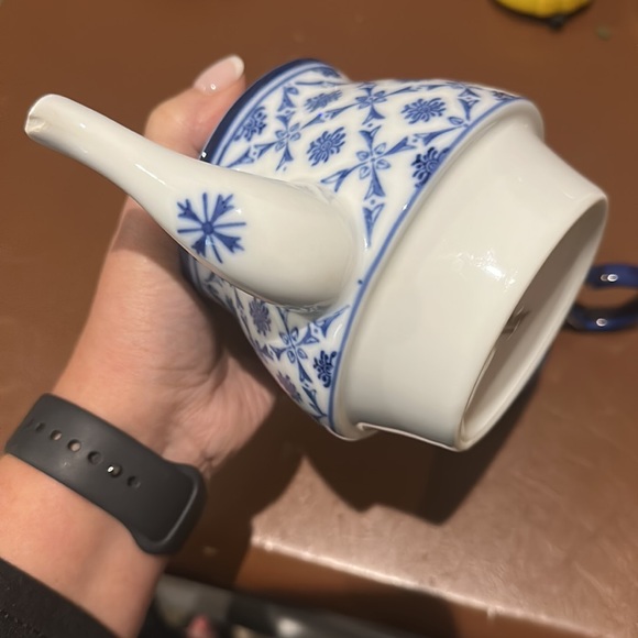 HARRY AND DAVID Stacked Teapot And Cup - Picture 6 of 8